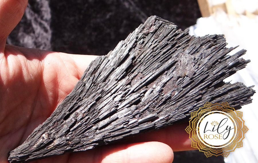 Black online kyanite meaning