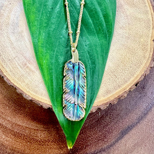 Abalone Shell Beautiful Little Feather Pendant 18” Gold Necklace