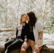 Load image into Gallery viewer, Howlite & Black Onyx Couples Bracelet 6mm Stretch Matching Set
