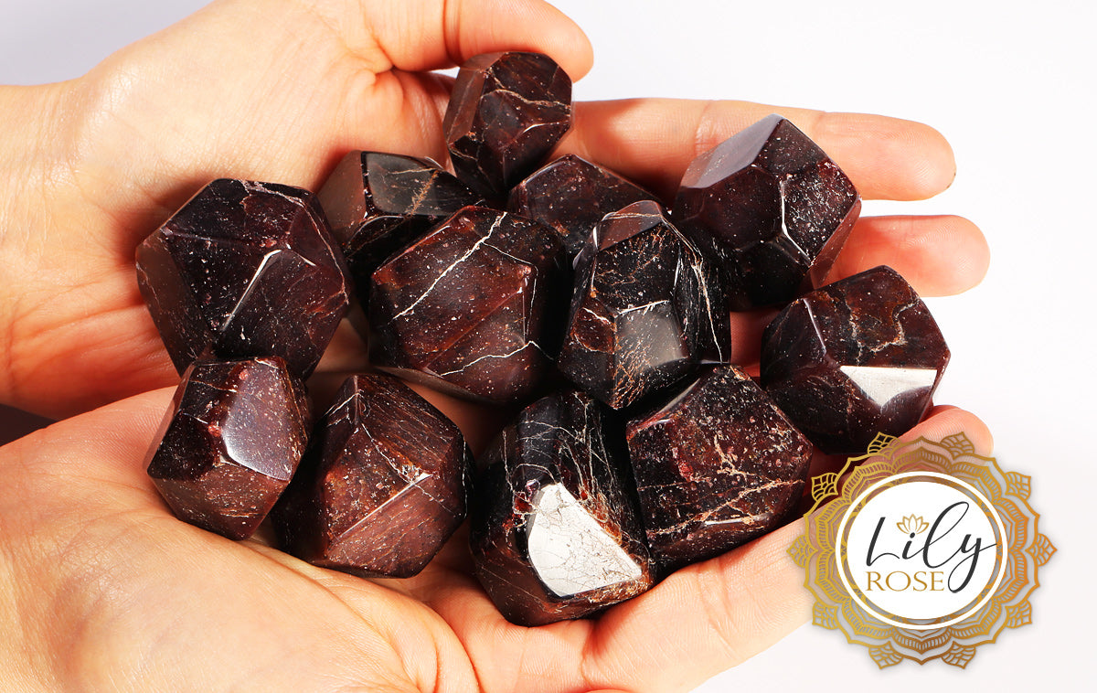 Garnet Stone: Meaning, Healing Properties, Benefits, and Uses
