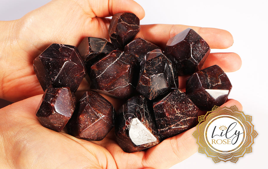 Garnet Gemstone Uses & Crystal Healing Properties