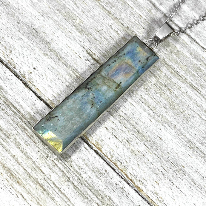 Modern Labradorite Glowing Bliss Vertical Bar Pendant 18