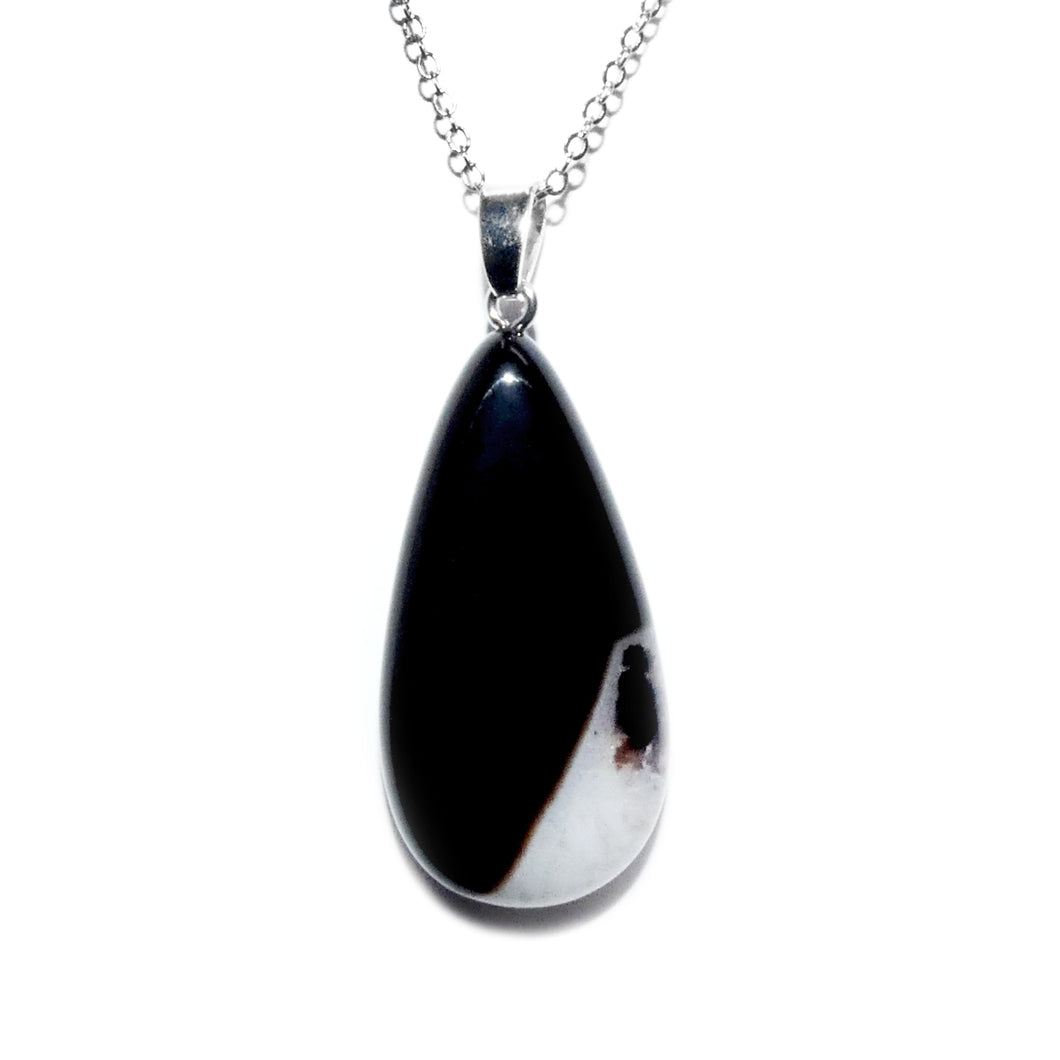 Simple & Polished Black Lace Agate Teardrop Crystal Pendant 18” White Gold Necklace