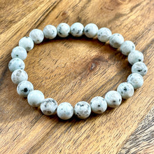 Load image into Gallery viewer, Kiwi Jasper Heart of the Earth Tranquility 8mm Stretch Bracelet