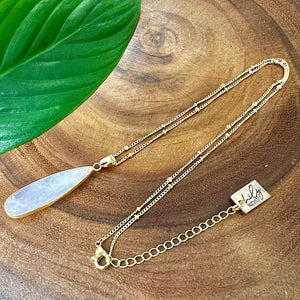 Rose Quartz Long Teardrop All Love Crystal Pendant 18” Gold Necklace