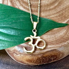 Load image into Gallery viewer, Ohm Om Enlightenment &amp; Presence Charm Buddhism Pendant 18” Gold Buddist Necklace